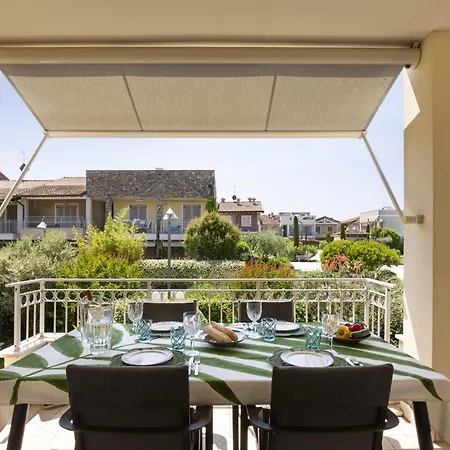 Delphine With Shared Pool Διαμέρισμα Castelnuovo del Garda